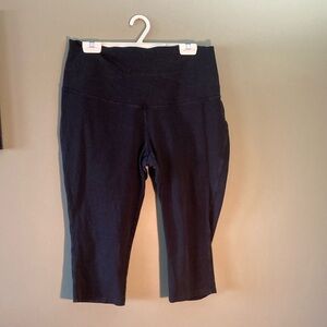 Thyme Maternity Black Capri Pants with Stretchy Waistband